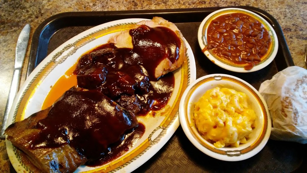 https://lowrentfoodie.net/2019/10/12/here-piggy-piggy-piggy-six-places-with-great-bbq/hickory-river/